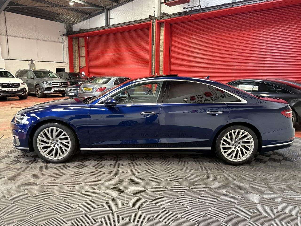 2018 AUDI A8 2018 AUDI A8