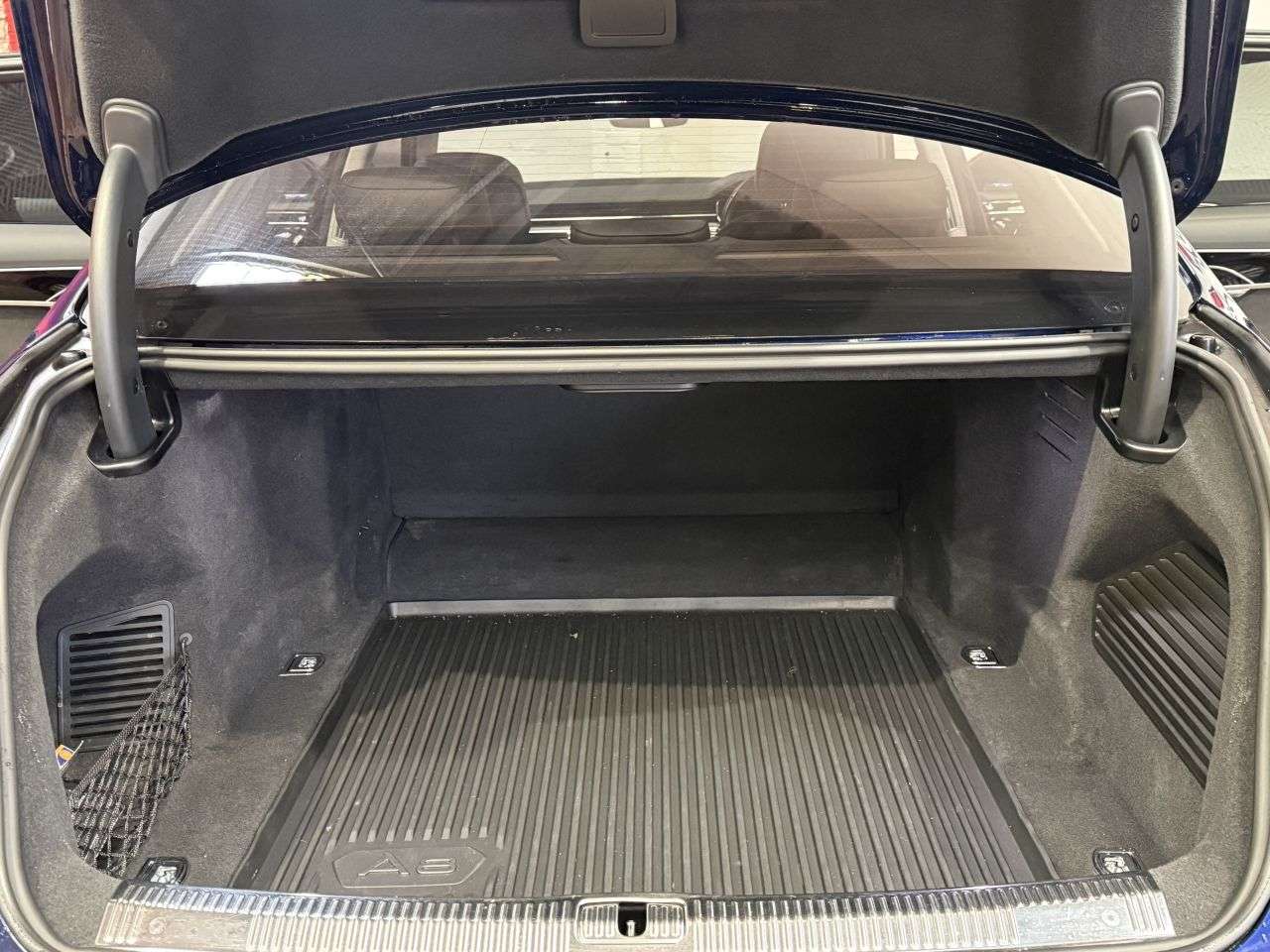 2018 AUDI A8 2018 AUDI A8