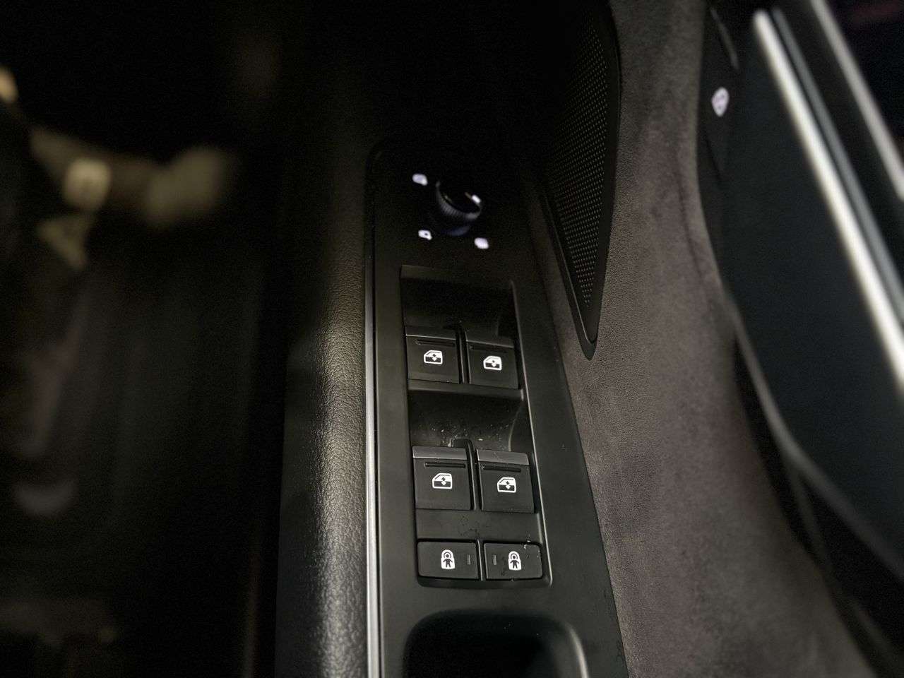 2018 AUDI A8 2018 AUDI A8