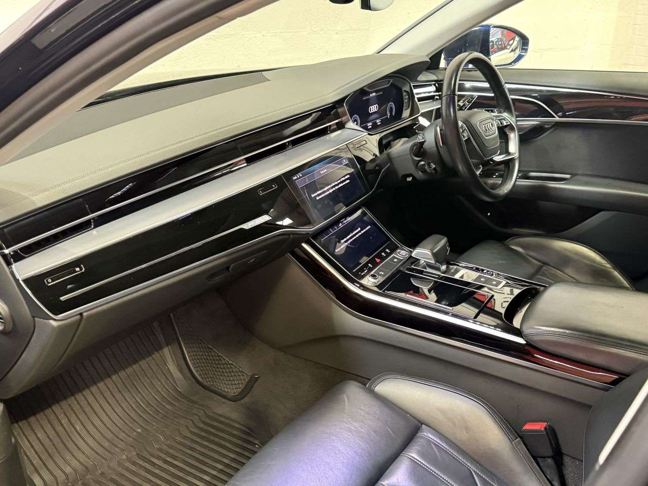 2018 AUDI A8 2018 AUDI A8