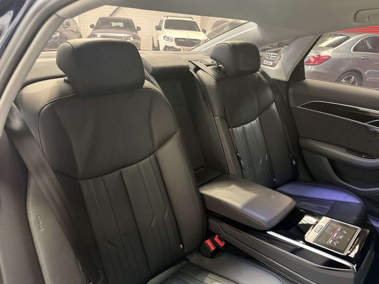 2018 AUDI A8 2018 AUDI A8