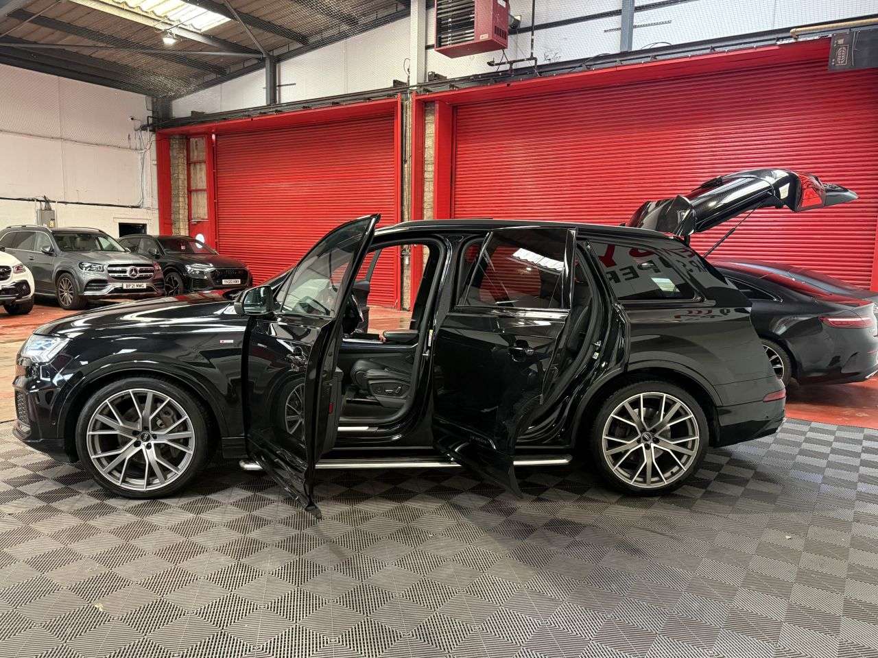 0 AUDI Q7 0 AUDI Q7