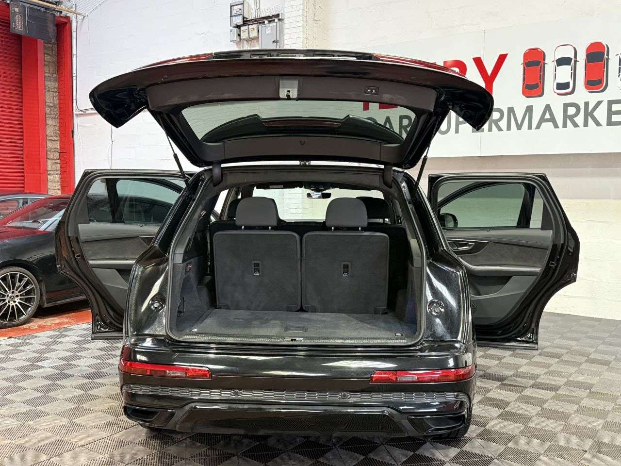 0 AUDI Q7 0 AUDI Q7