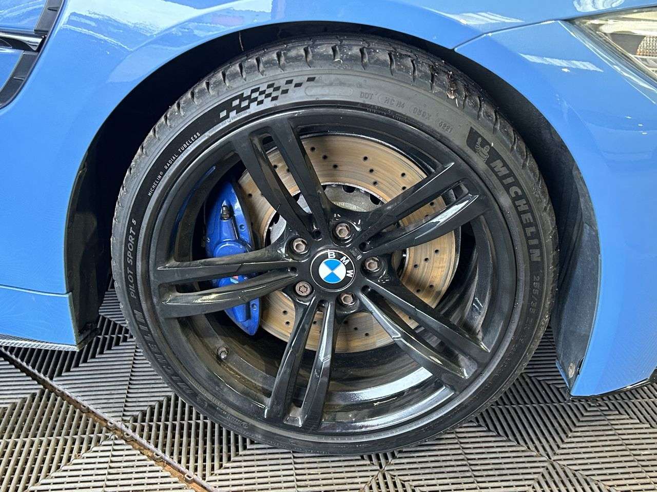 2015 BMW M4 2015 BMW M4