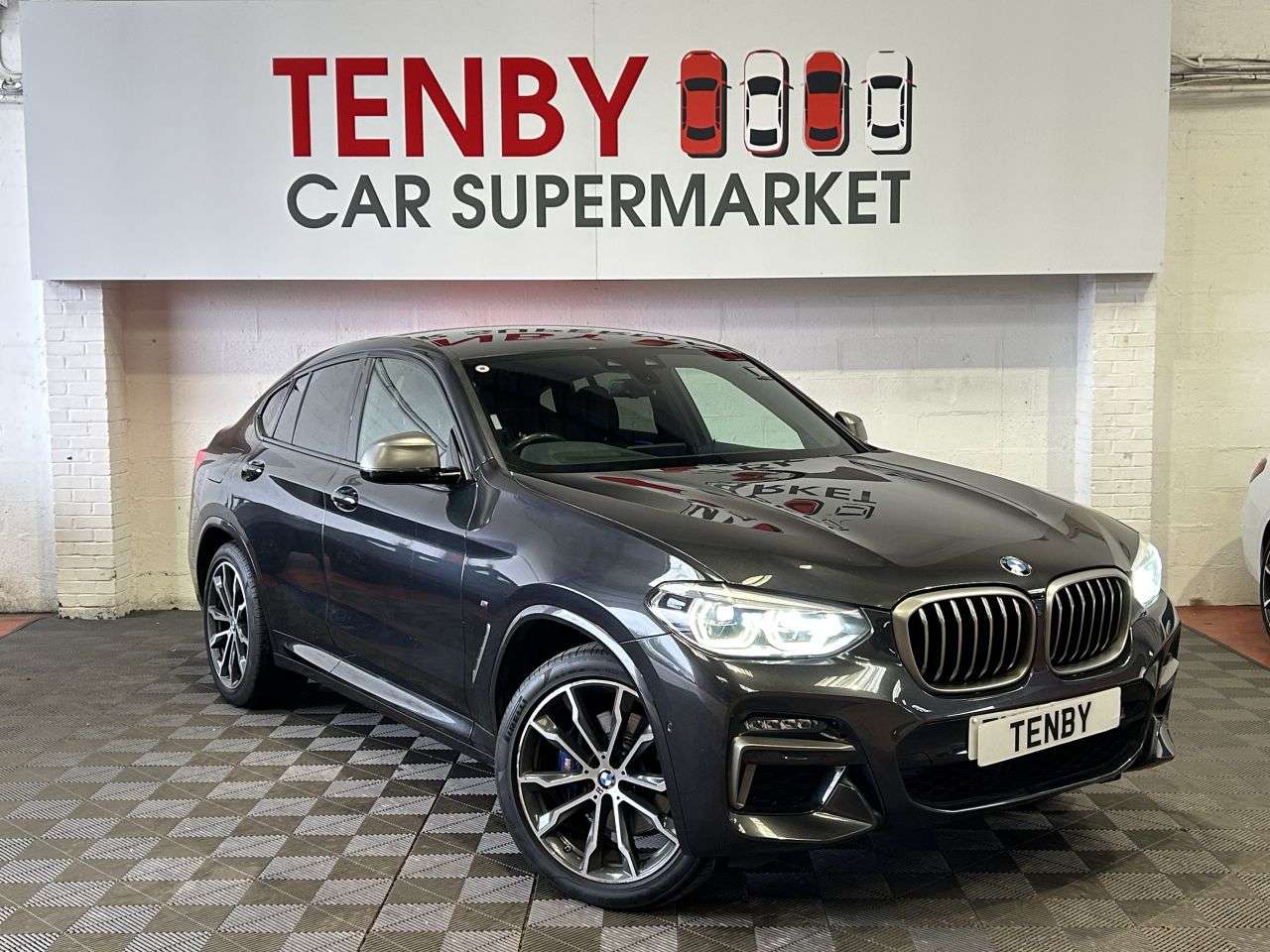 A 2020 BMW X4 3.0 M40i SUV 5dr Petrol Auto xDrive Euro 6 (s/s) (354 ps) A 2020 BMW X4 3.0 M40i SUV 5dr Petrol Auto xDrive Euro 6 (s/s) (354 ps)