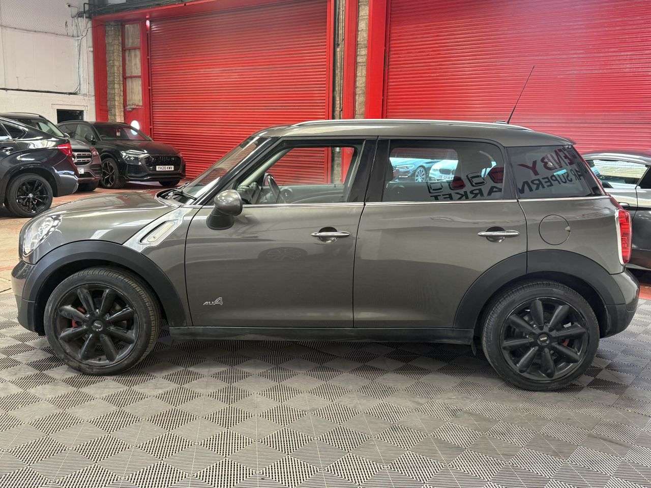 A 2013 MINI COUNTRYMAN 1.6 Cooper D SUV 5dr Diesel Manual ALL4 Euro 5 (s/s) (112 ps) A 2013 MINI COUNTRYMAN 1.6 Cooper D SUV 5dr Diesel Manual ALL4 Euro 5 (s/s) (112 ps)