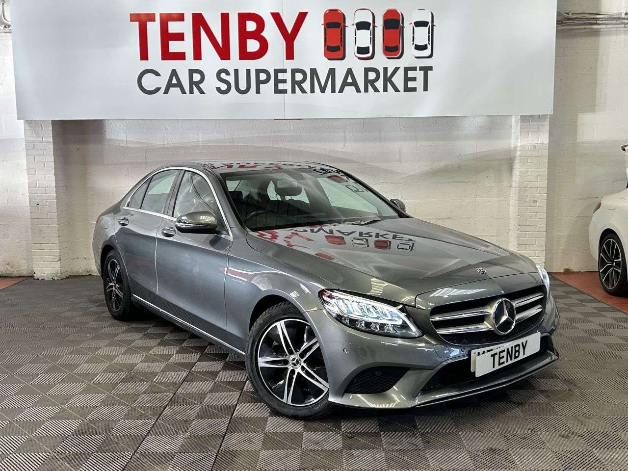 A 2019 MERCEDES-BENZ C-CLASS 2.0 C300 Sport Saloon 4dr Petrol G-Tronic+ Euro 6 (s/s) (258 ps) A 2019 MERCEDES-BENZ C-CLASS 2.0 C300 Sport Saloon 4dr Petrol G-Tronic+ Euro 6 (s/s) (258 ps)