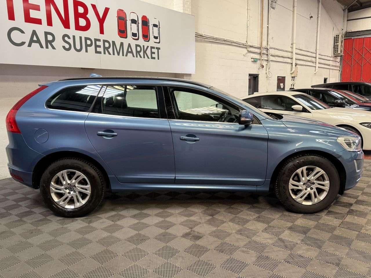 2016 VOLVO XC60 2016 VOLVO XC60