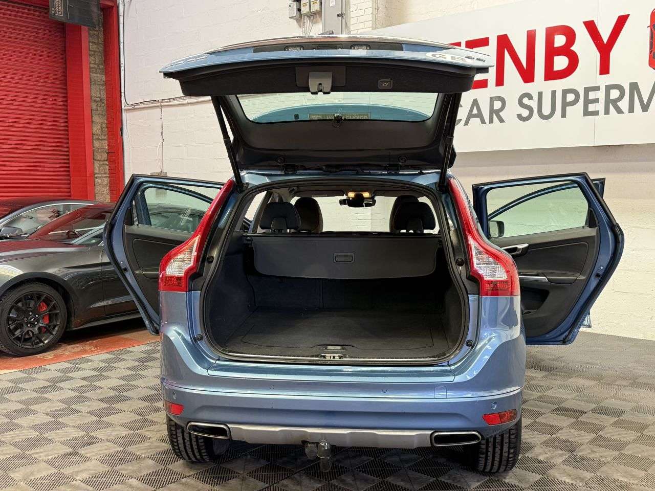 2016 VOLVO XC60 2016 VOLVO XC60