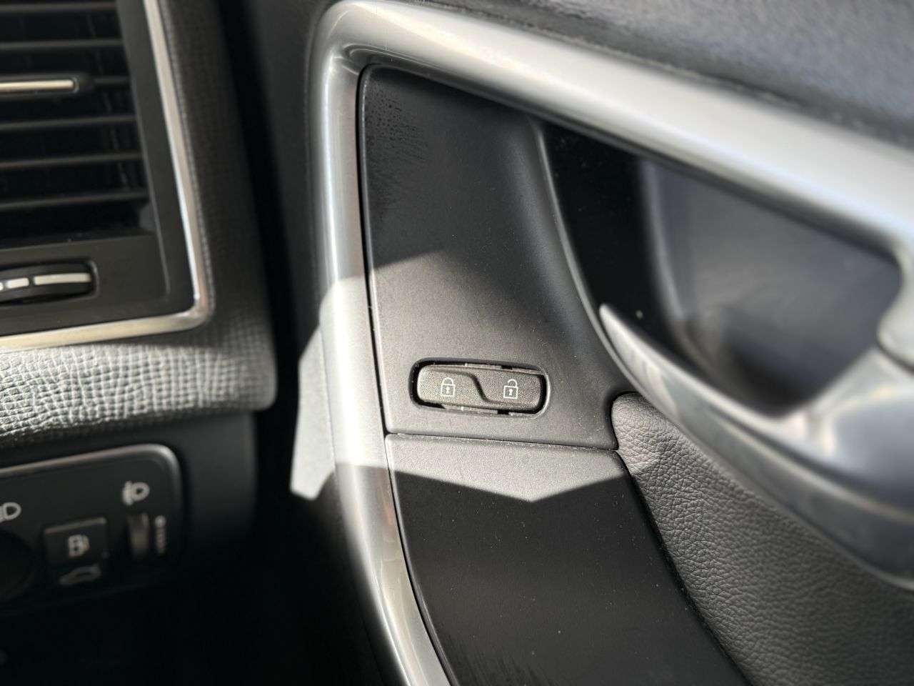 2016 VOLVO XC60 2016 VOLVO XC60