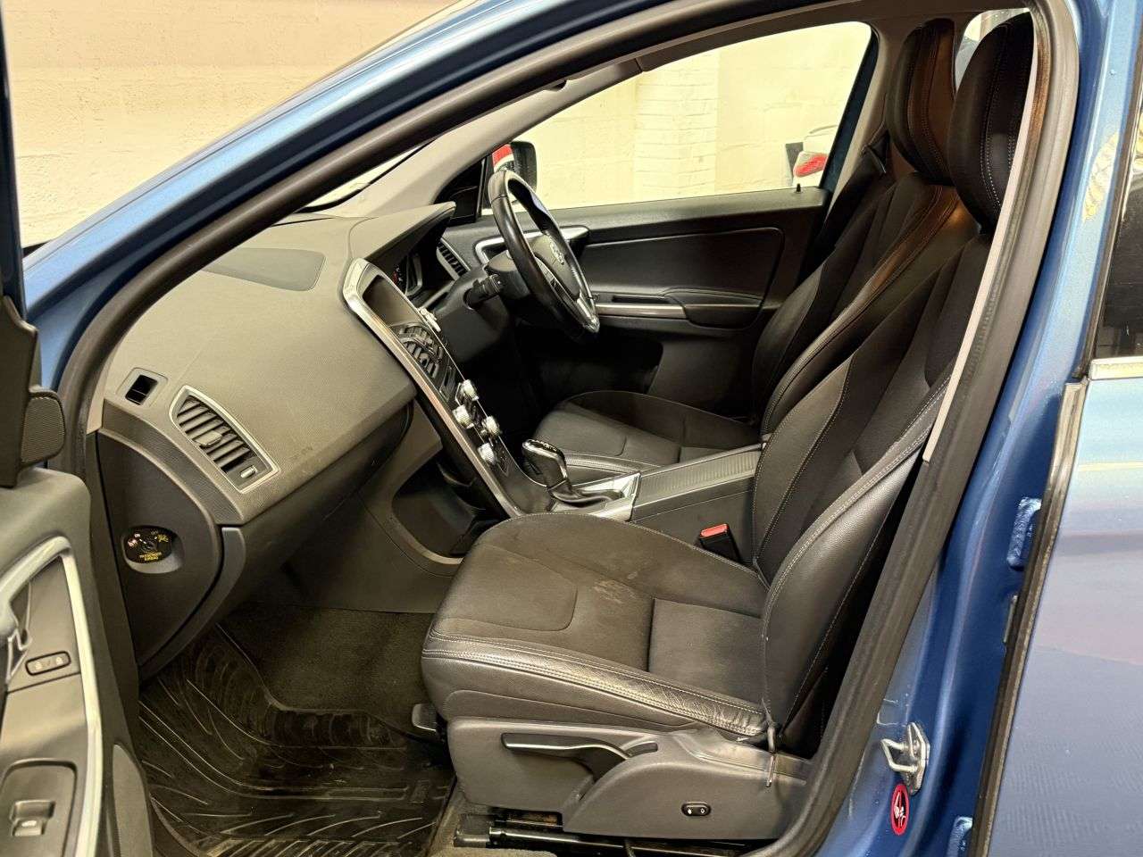 2016 VOLVO XC60 2016 VOLVO XC60