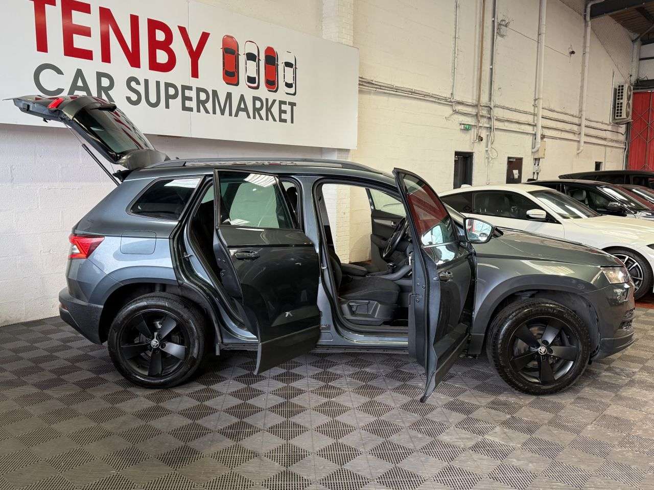 2020 SKODA KAROQ 2020 SKODA KAROQ