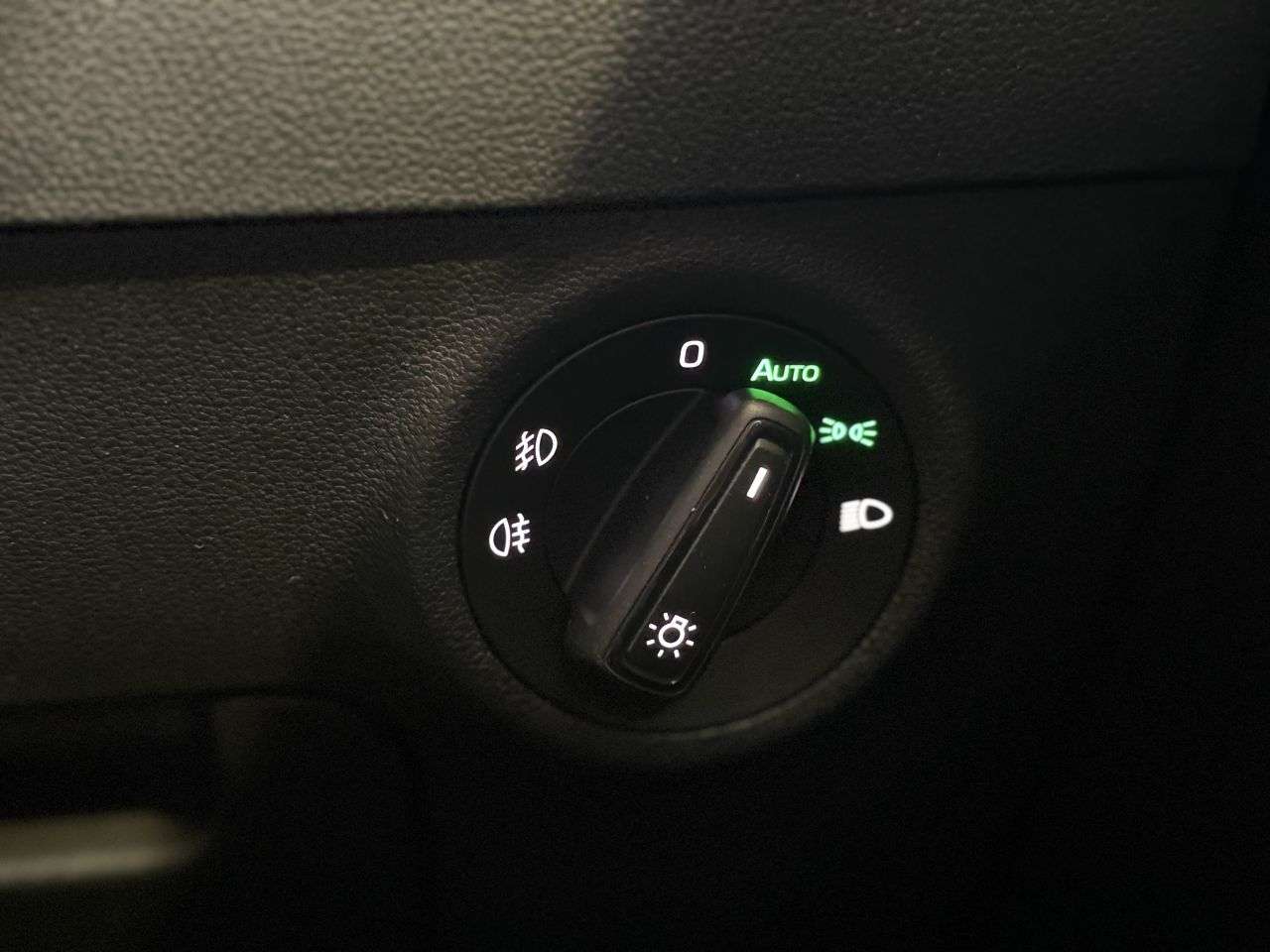 2020 SKODA KAROQ 2020 SKODA KAROQ