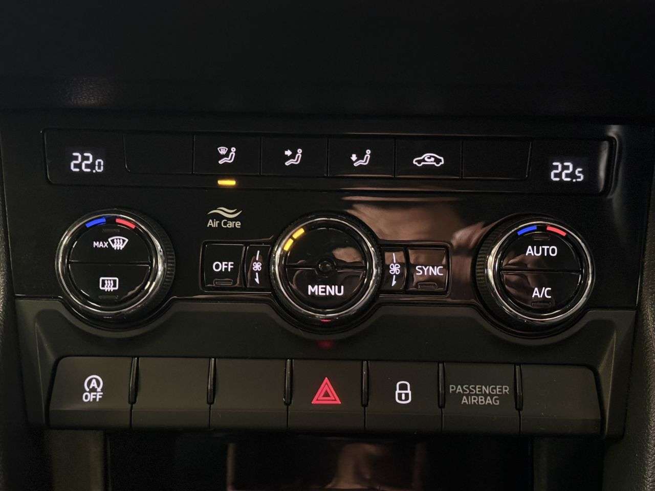 2020 SKODA KAROQ 2020 SKODA KAROQ