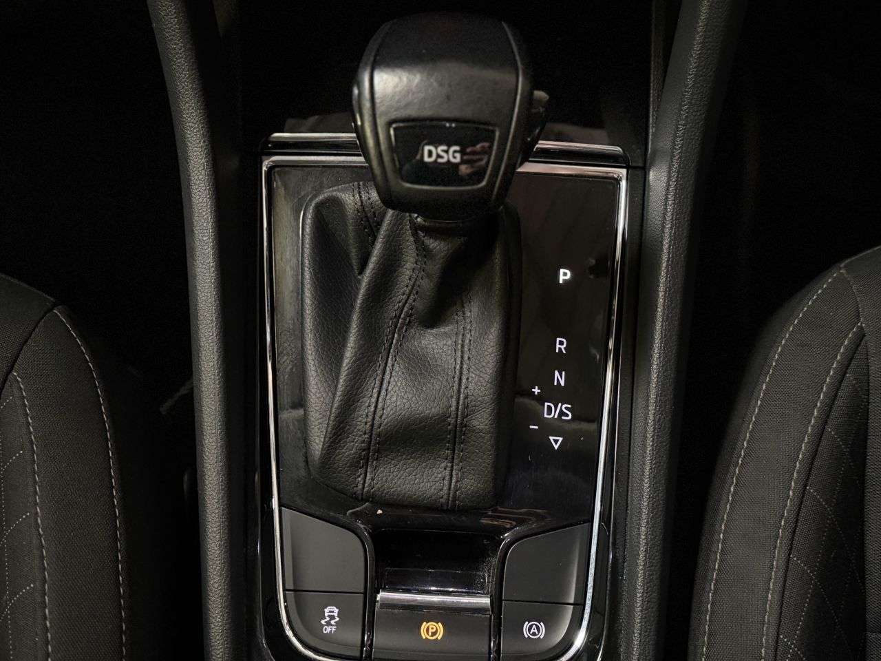 2020 SKODA KAROQ 2020 SKODA KAROQ