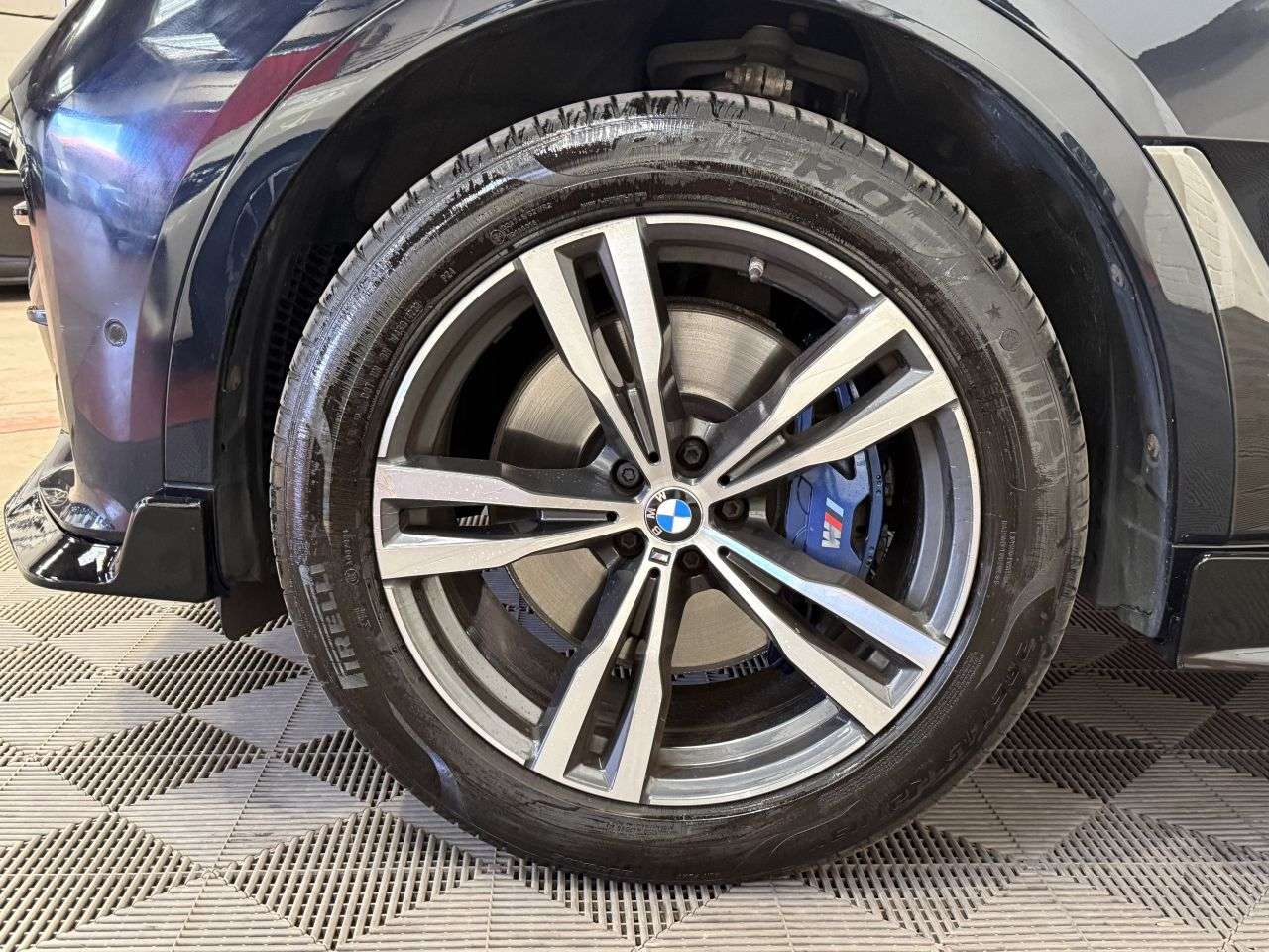 2021 BMW X7 2021 BMW X7