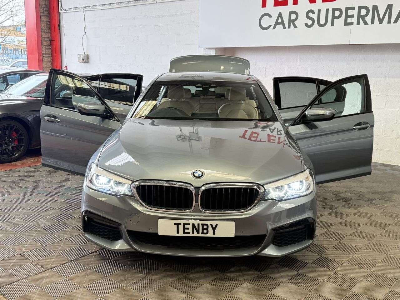 2018 BMW 5 SERIES 2018 BMW 5 SERIES