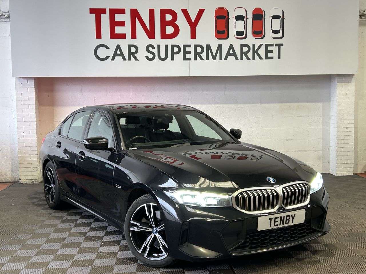A 2022 BMW 3 SERIES 2.0 330e 12kWh M Sport Saloon 4dr Petrol Plug-in Hybrid Auto Euro 6 (s/s) ( A 2022 BMW 3 SERIES 2.0 330e 12kWh M Sport Saloon 4dr Petrol Plug-in Hybrid Auto Euro 6 (s/s) (