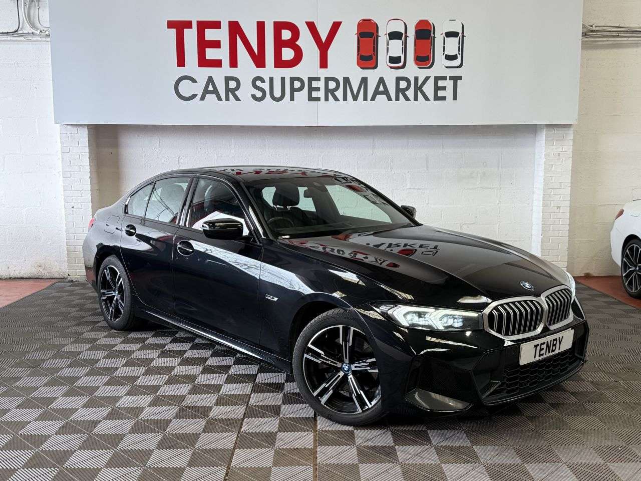 A 2022 BMW 3 SERIES 2.0 330e 12kWh M Sport Saloon 4dr Petrol Plug-in Hybrid Auto Euro 6 (s/s) ( A 2022 BMW 3 SERIES 2.0 330e 12kWh M Sport Saloon 4dr Petrol Plug-in Hybrid Auto Euro 6 (s/s) (