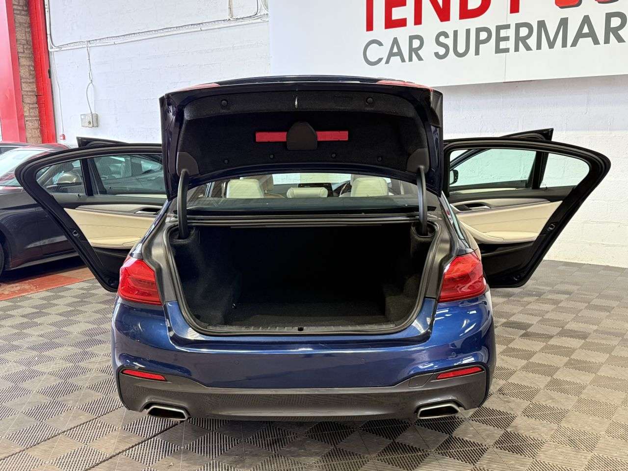 2017 BMW 5 SERIES 2017 BMW 5 SERIES