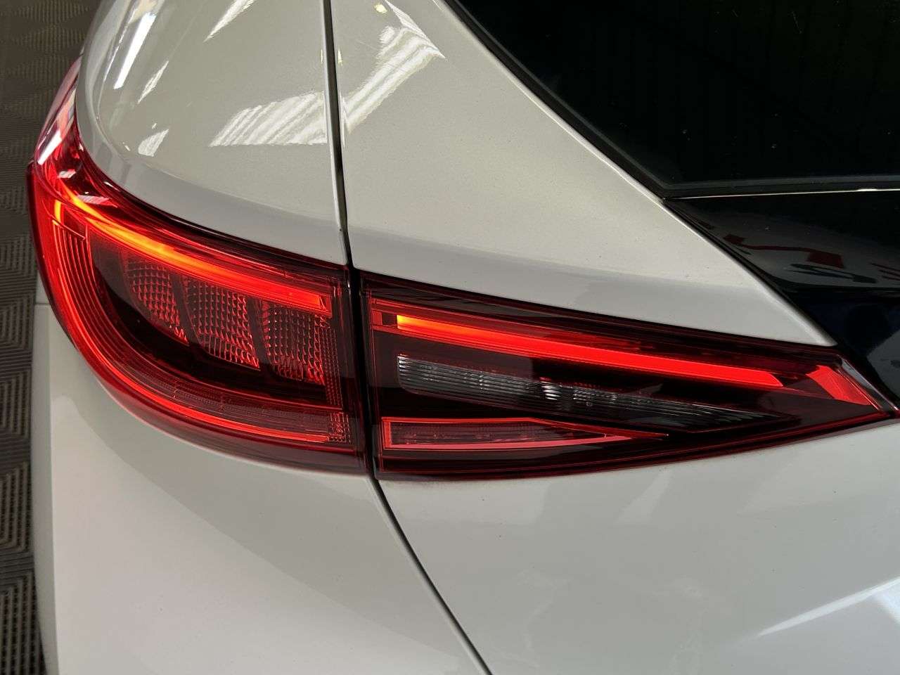 2016 INFINITI Q30 2016 INFINITI Q30