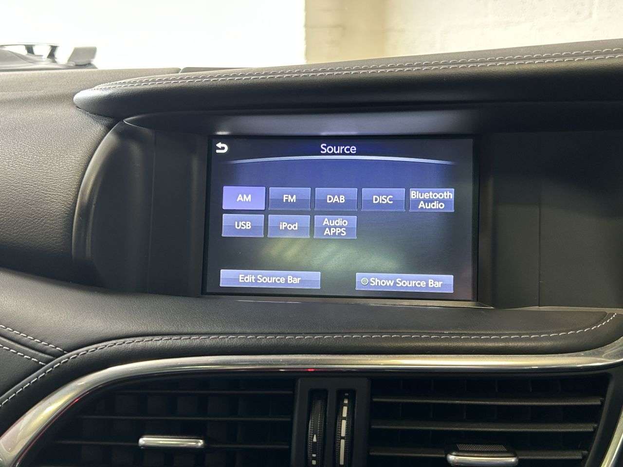 2016 INFINITI Q30 2016 INFINITI Q30