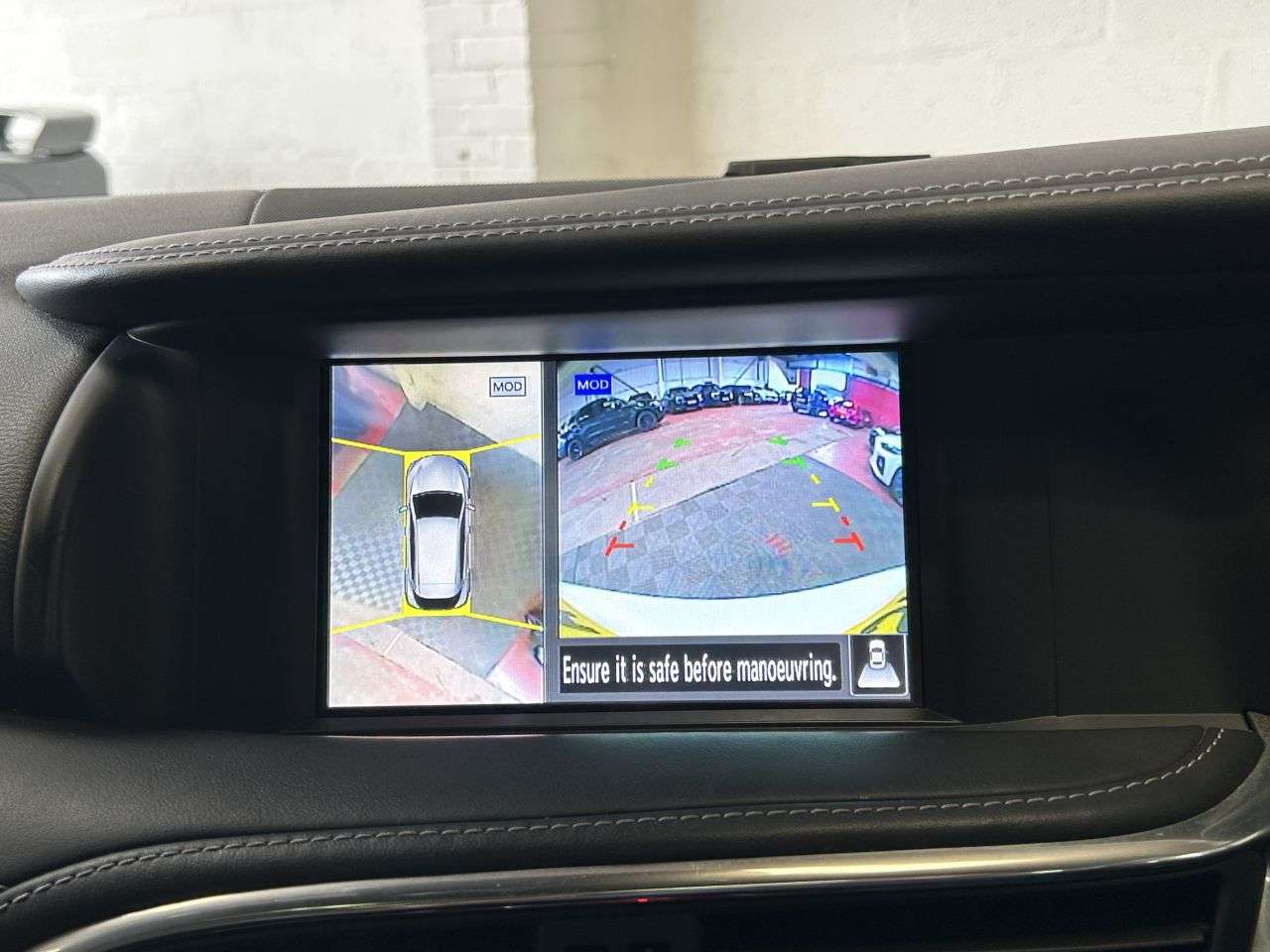 2016 INFINITI Q30 2016 INFINITI Q30