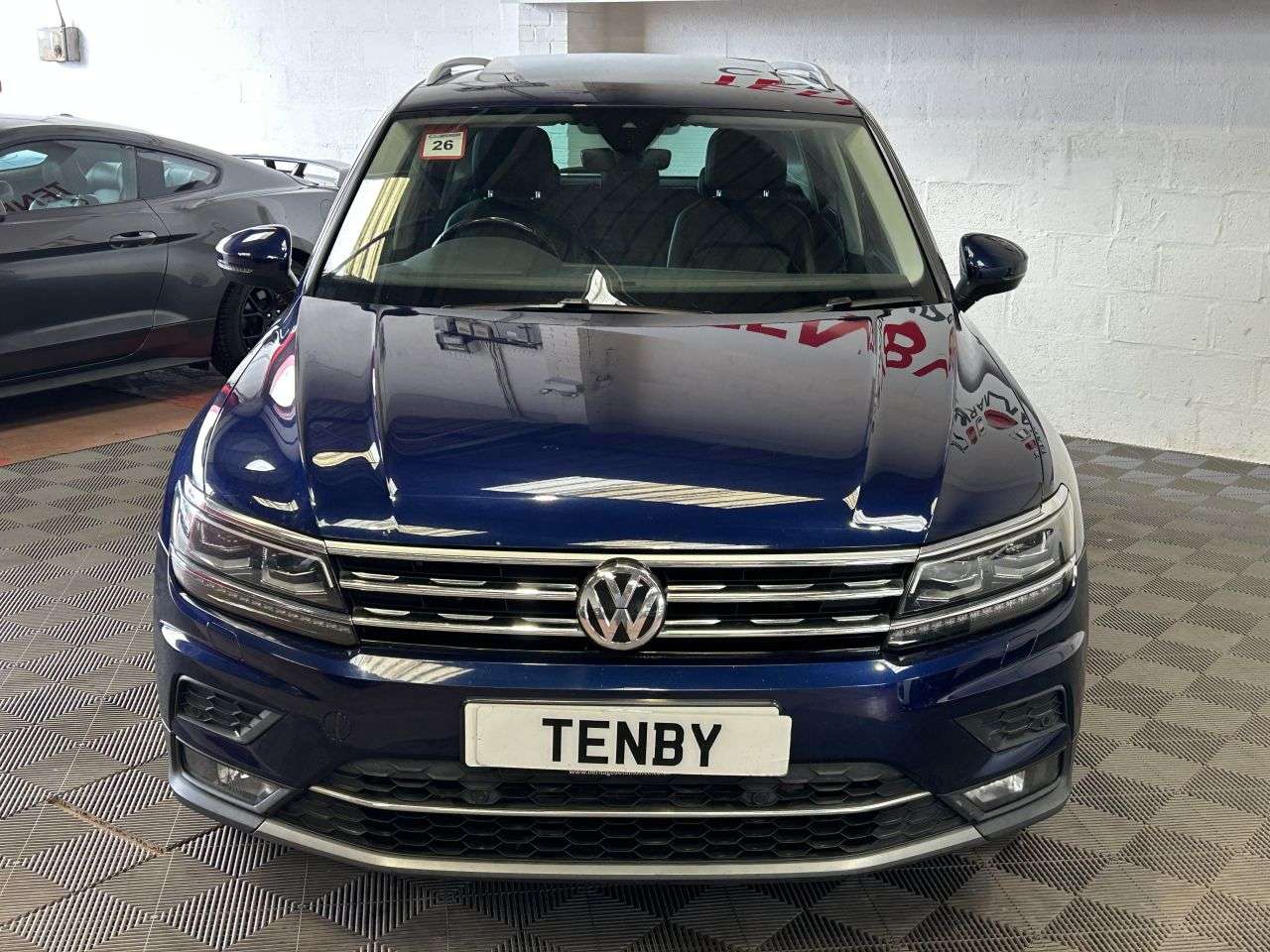 A 2017 VOLKSWAGEN TIGUAN 2.0 TSI BlueMotion Tech SEL SUV 5dr Petrol DSG 4Motion Euro 6 (s/s) (180 ps A 2017 VOLKSWAGEN TIGUAN 2.0 TSI BlueMotion Tech SEL SUV 5dr Petrol DSG 4Motion Euro 6 (s/s) (180 ps