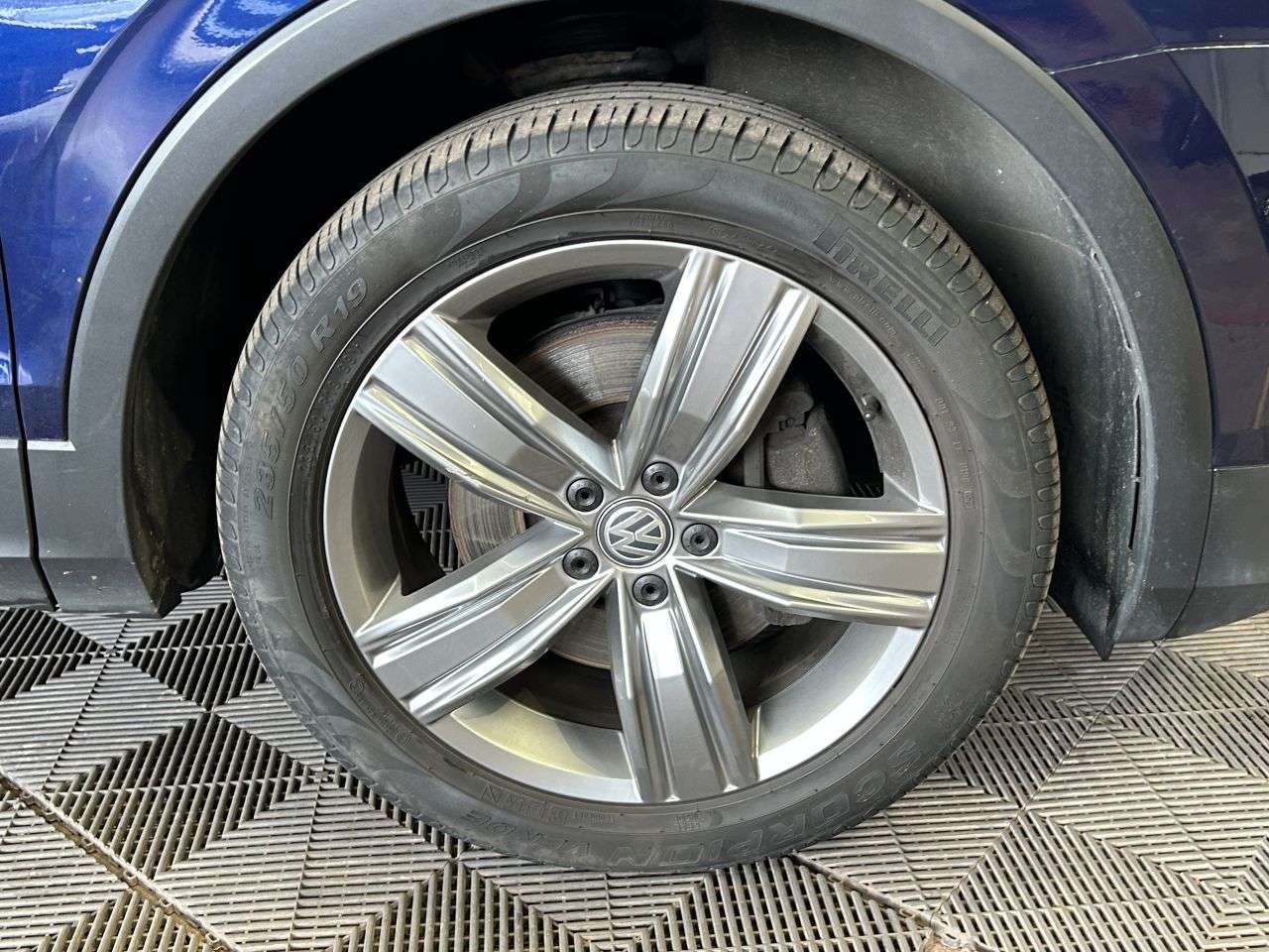 2017 VOLKSWAGEN TIGUAN 2017 VOLKSWAGEN TIGUAN