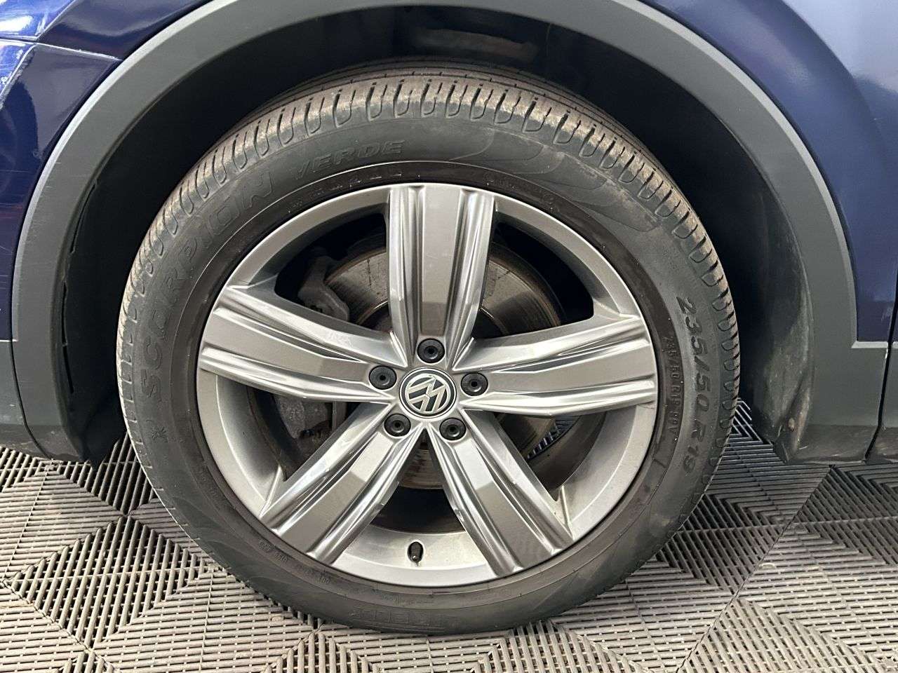 2017 VOLKSWAGEN TIGUAN 2017 VOLKSWAGEN TIGUAN