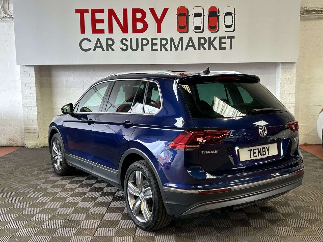 2017 VOLKSWAGEN TIGUAN 2017 VOLKSWAGEN TIGUAN