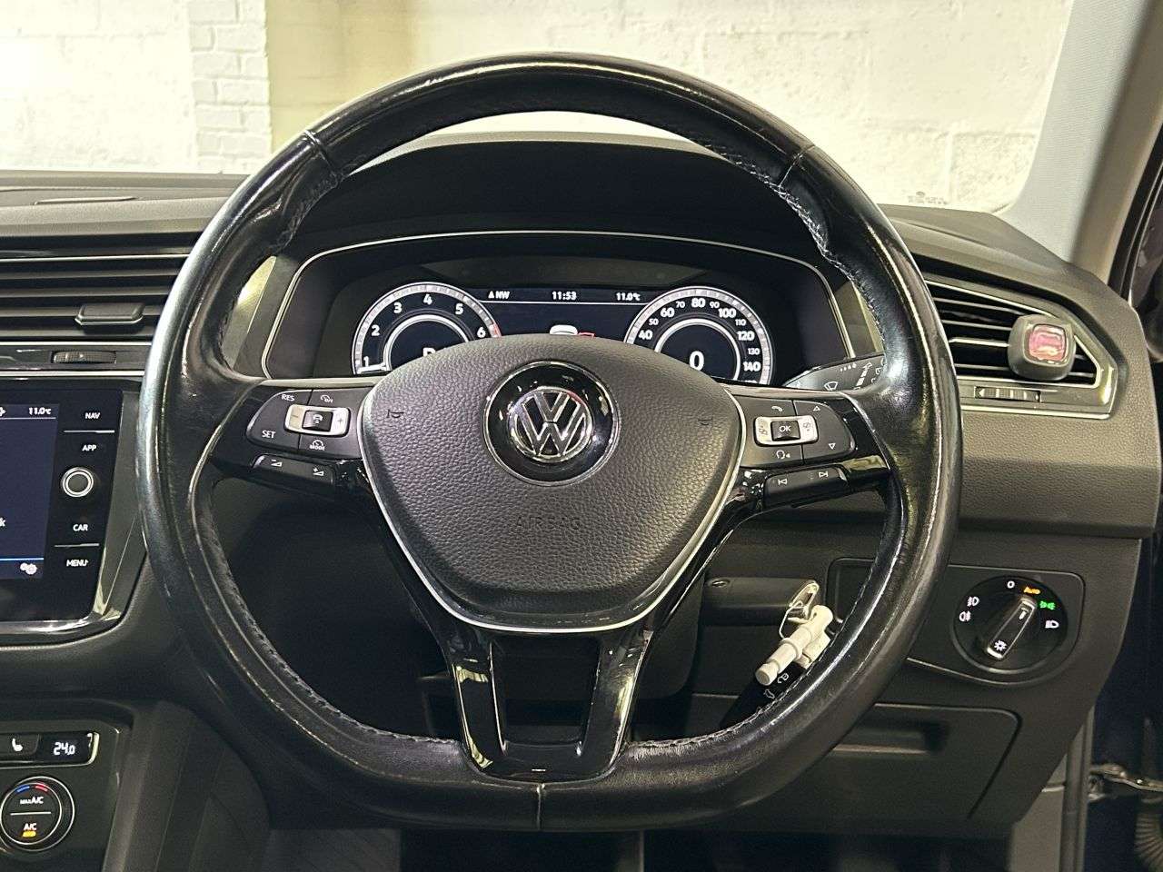 2017 VOLKSWAGEN TIGUAN 2017 VOLKSWAGEN TIGUAN