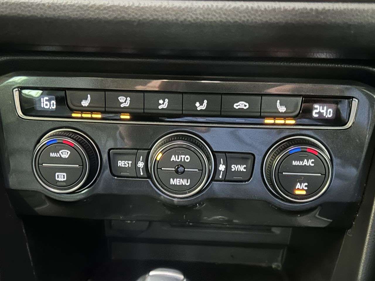 2017 VOLKSWAGEN TIGUAN 2017 VOLKSWAGEN TIGUAN