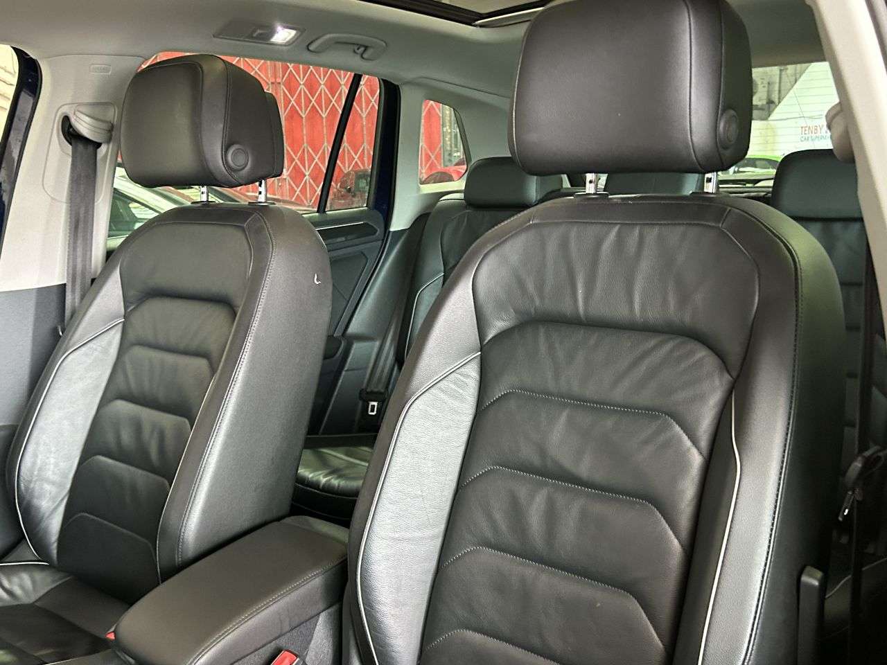 2017 VOLKSWAGEN TIGUAN 2017 VOLKSWAGEN TIGUAN