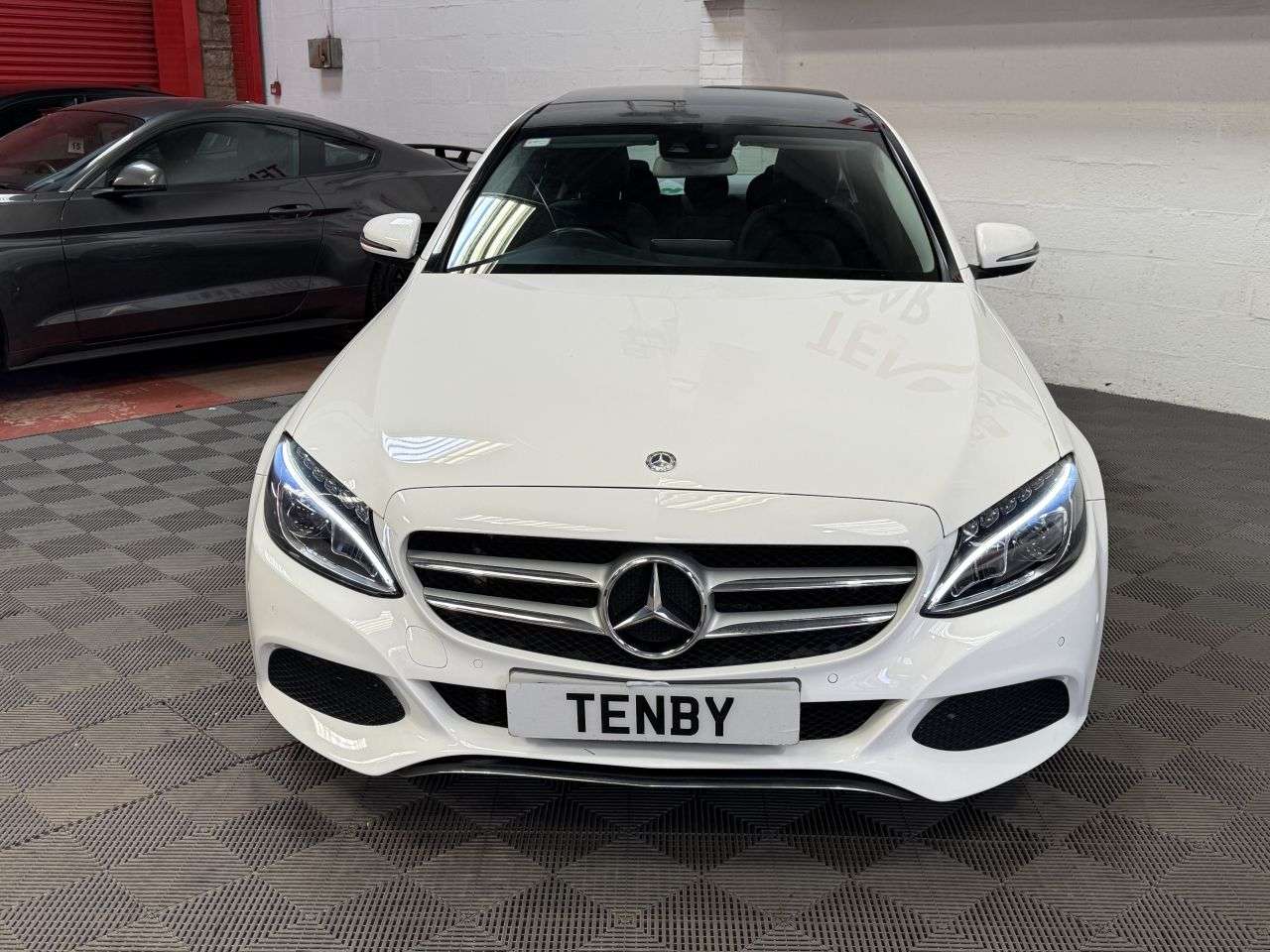 A 2017 MERCEDES-BENZ C-CLASS 2.0 C200 Sport (Premium Plus) Saloon 4dr Petrol G-Tronic+ Euro 6 (s/s) (184 A 2017 MERCEDES-BENZ C-CLASS 2.0 C200 Sport (Premium Plus) Saloon 4dr Petrol G-Tronic+ Euro 6 (s/s) (184