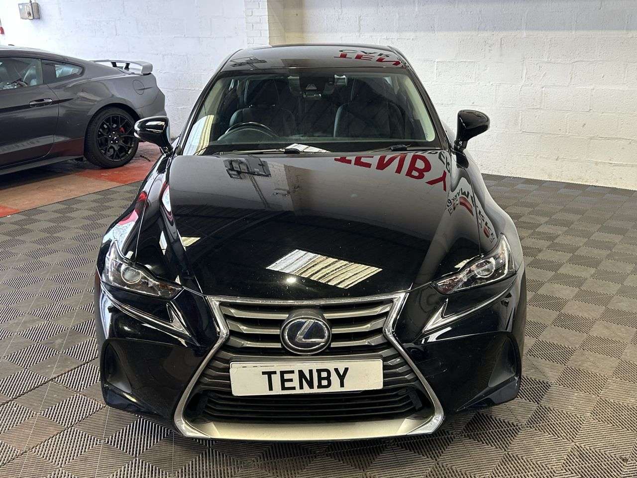 A 2019 LEXUS IS 2.5 300h Saloon 4dr Petrol Hybrid E-CVT Euro 6 (s/s) (223 ps) A 2019 LEXUS IS 2.5 300h Saloon 4dr Petrol Hybrid E-CVT Euro 6 (s/s) (223 ps)