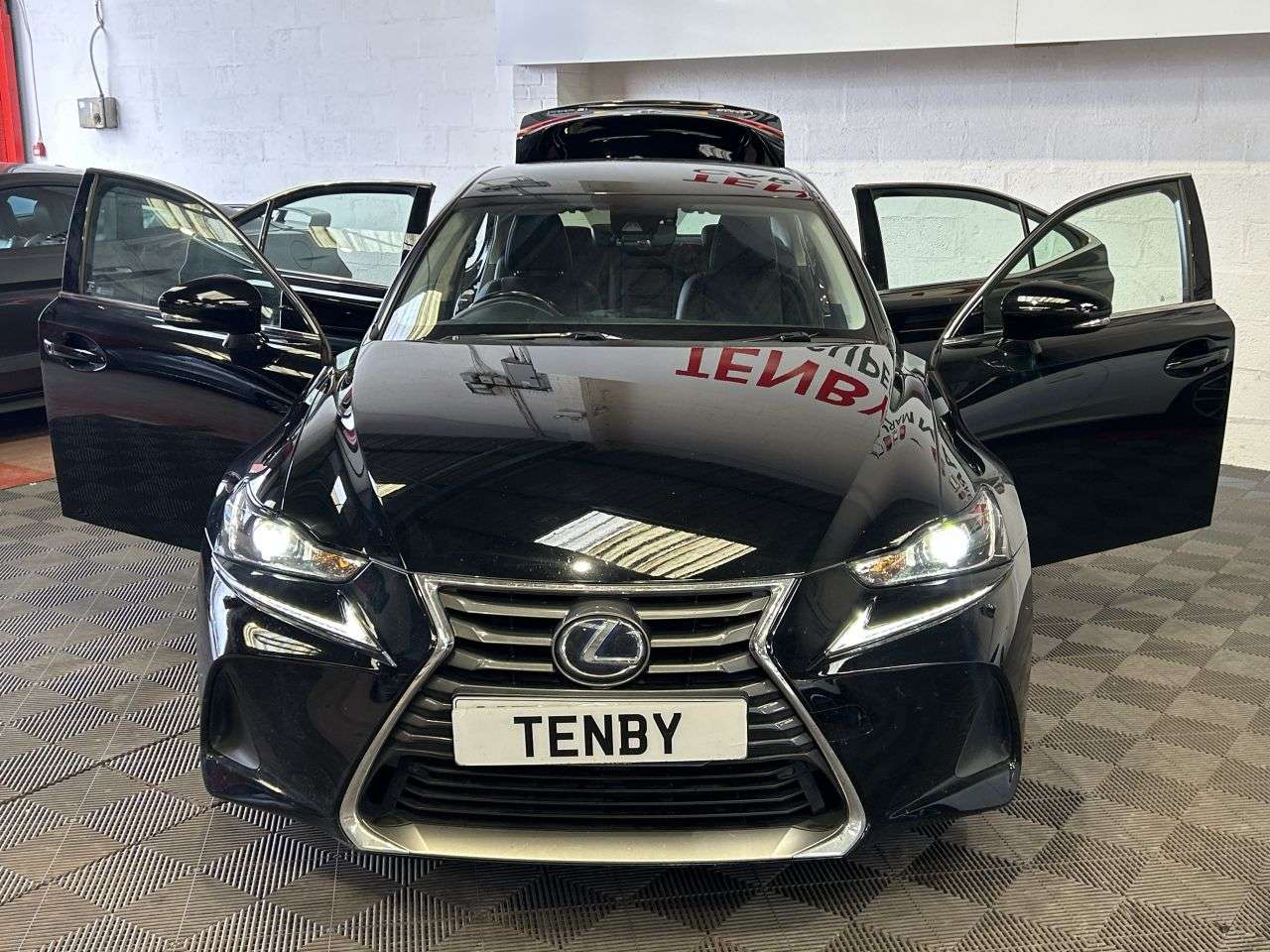 2019 LEXUS IS 2019 LEXUS IS