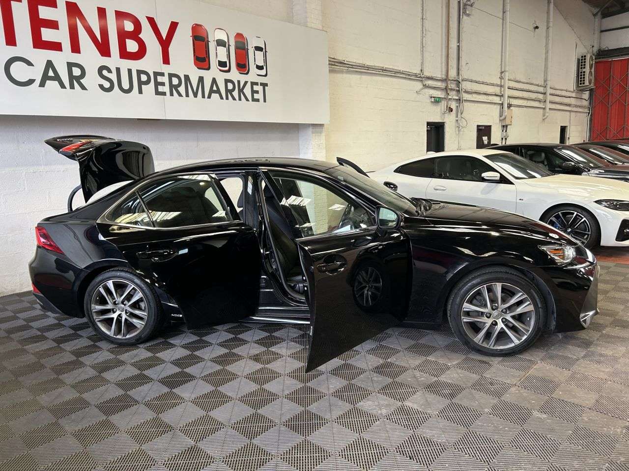 2019 LEXUS IS 2019 LEXUS IS