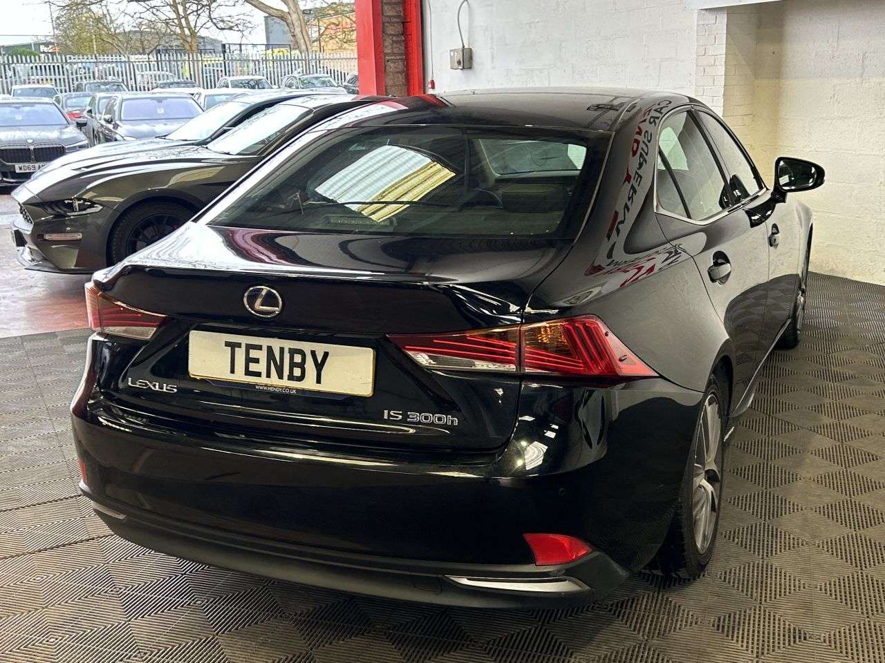 2019 LEXUS IS 2019 LEXUS IS