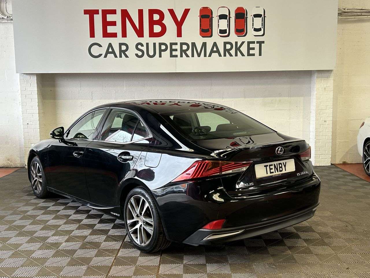 2019 LEXUS IS 2019 LEXUS IS