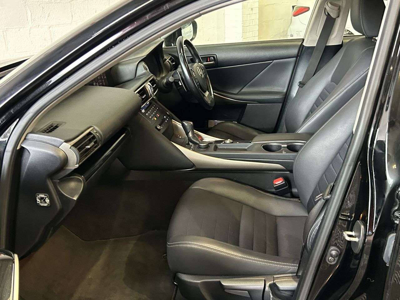 2019 LEXUS IS 2019 LEXUS IS