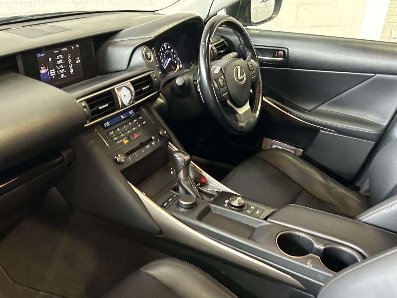 2019 LEXUS IS 2019 LEXUS IS