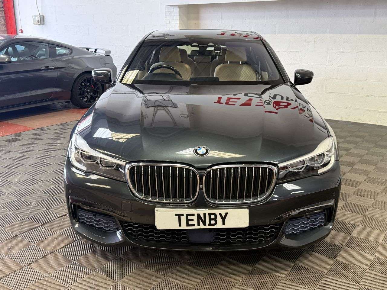 A 2017 BMW 7 SERIES 3.0 730d M Sport Saloon 4dr Diesel Auto Euro 6 (s/s) (265 ps) A 2017 BMW 7 SERIES 3.0 730d M Sport Saloon 4dr Diesel Auto Euro 6 (s/s) (265 ps)