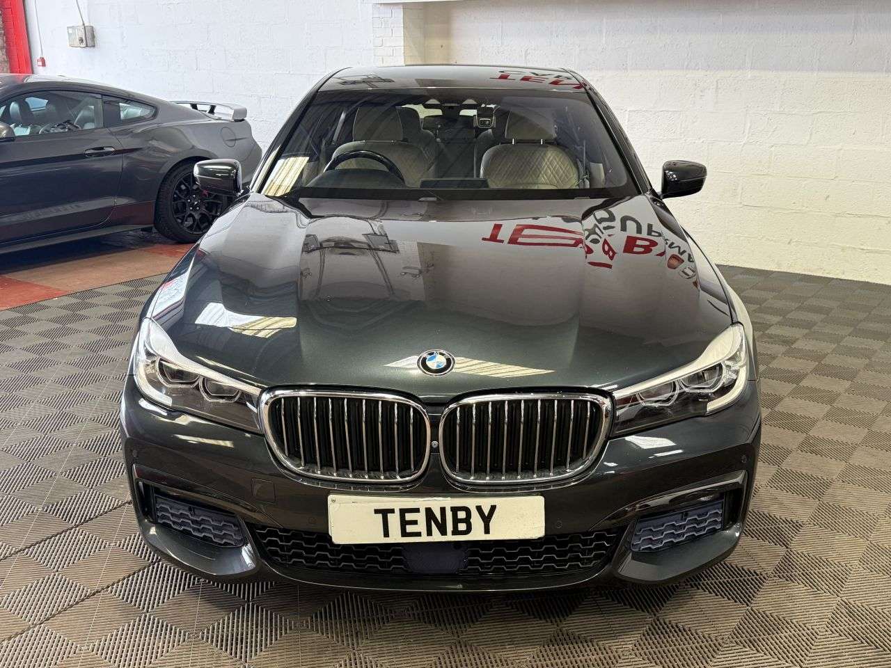 A 2017 BMW 7 SERIES 3.0 730d M Sport Saloon 4dr Diesel Auto Euro 6 (s/s) (265 ps) A 2017 BMW 7 SERIES 3.0 730d M Sport Saloon 4dr Diesel Auto Euro 6 (s/s) (265 ps)