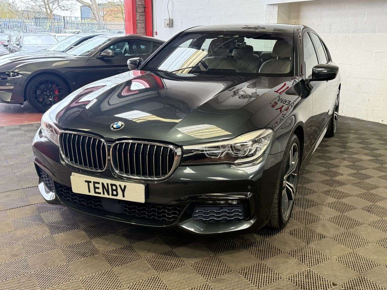 A 2017 BMW 7 SERIES 3.0 730d M Sport Saloon 4dr Diesel Auto Euro 6 (s/s) (265 ps) A 2017 BMW 7 SERIES 3.0 730d M Sport Saloon 4dr Diesel Auto Euro 6 (s/s) (265 ps)