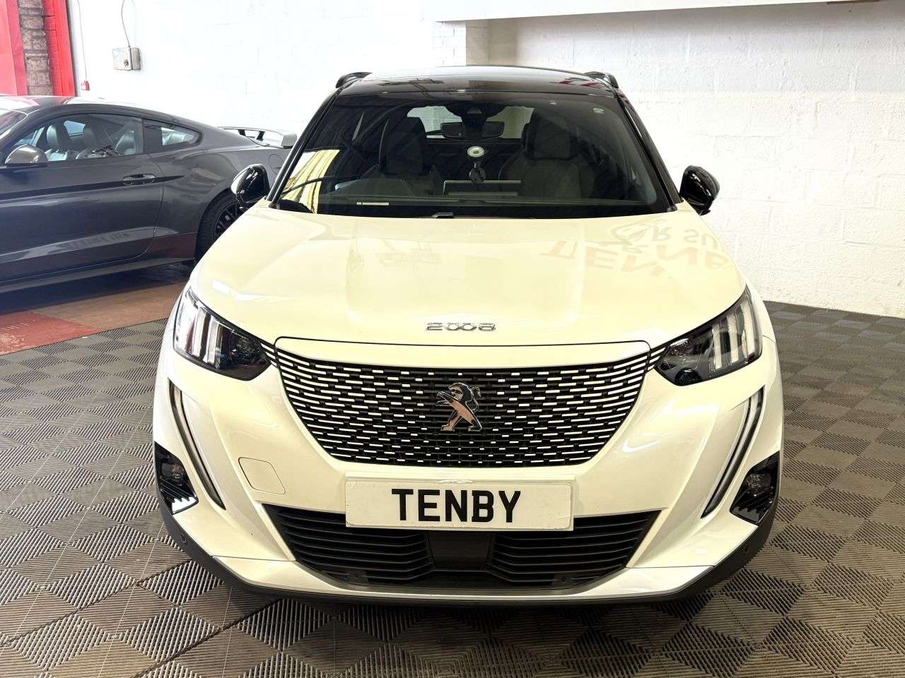 A 2020 PEUGEOT E-2008 50kWh GT SUV 5dr Electric Auto (136 ps) A 2020 PEUGEOT E-2008 50kWh GT SUV 5dr Electric Auto (136 ps)