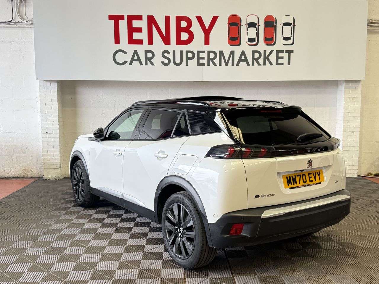 2020 PEUGEOT E-2008 2020 PEUGEOT E-2008