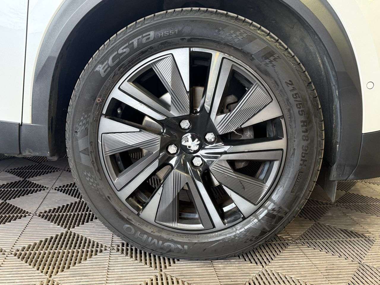 2020 PEUGEOT E-2008 2020 PEUGEOT E-2008