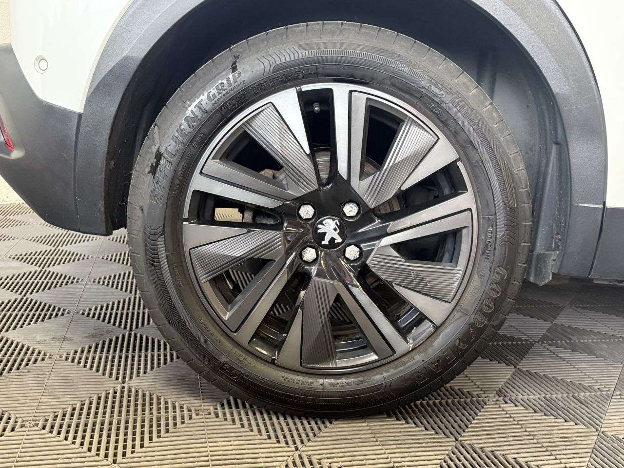 2020 PEUGEOT E-2008 2020 PEUGEOT E-2008