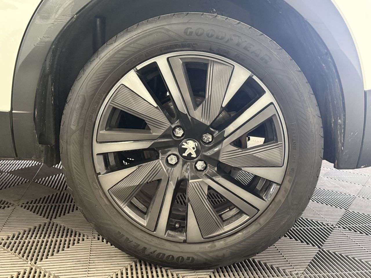 2020 PEUGEOT E-2008 2020 PEUGEOT E-2008